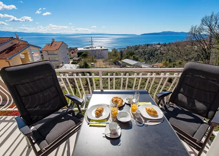 Apartment Ida With Terrace, Sea View, Near Opatija
