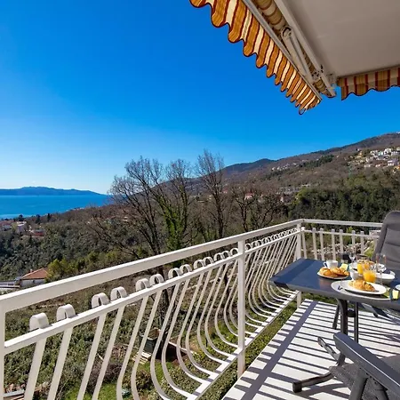 アパート Ida With Terrace, Sea View, Near Opatija